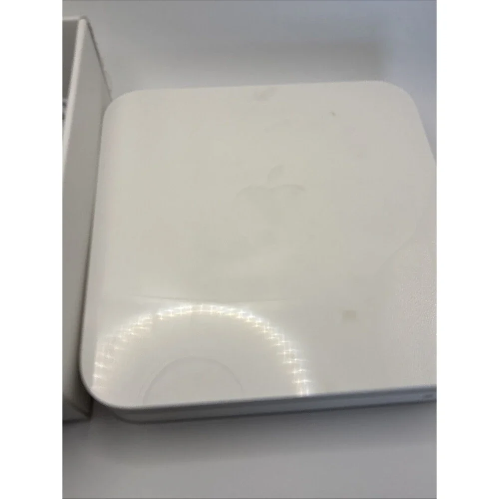 Apple AirPort Extreme 802.11n Base Station Model A1354 MC340LL/A 4th Gen